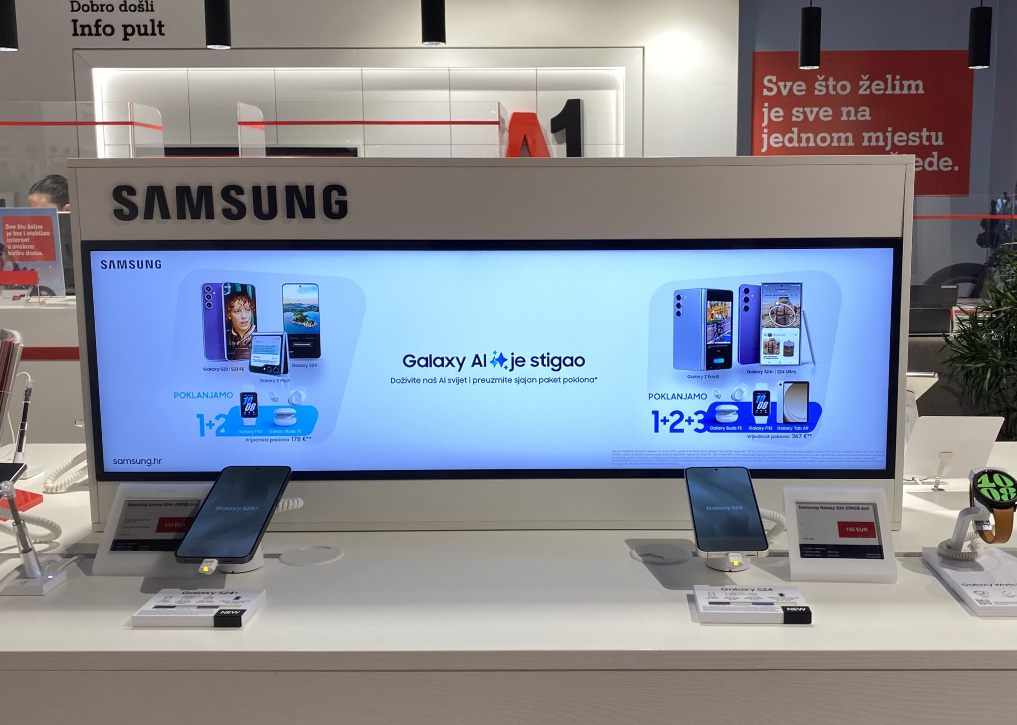 ekran reklamowy panoramiczny na ekspozycje sklepowe