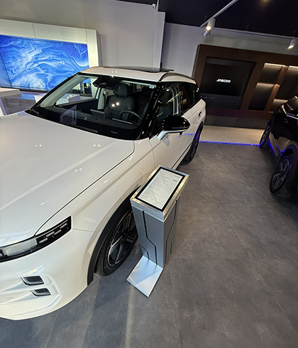 Monitor reklamowy Salon Omoda Gdańsk